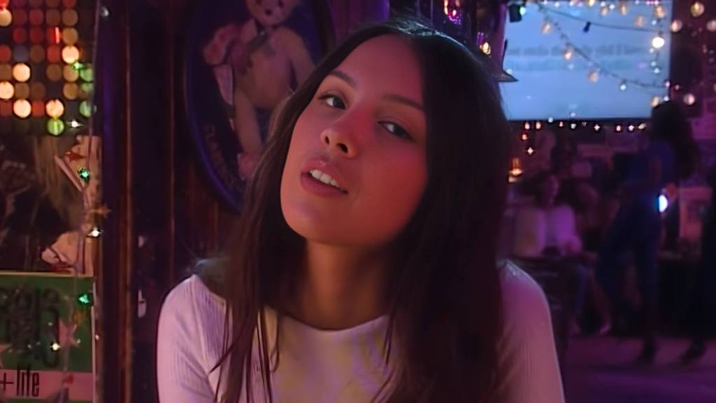 Olivia Rodrigo top