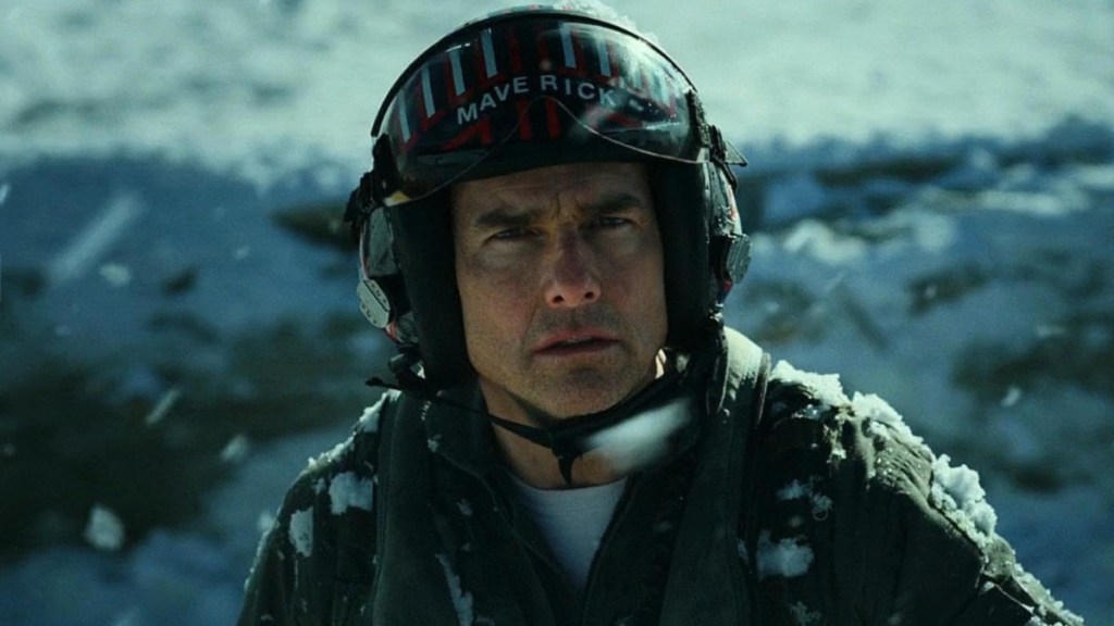 Top Gun: Maverick Unveils New Popcorn Bucket Before Rerelease & It's Perfect