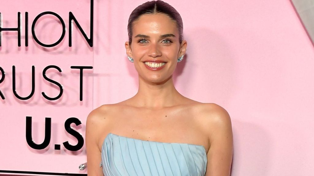 Sara Sampaio Is a Gift in Tony Ward Corset Gown With Endless Cutouts