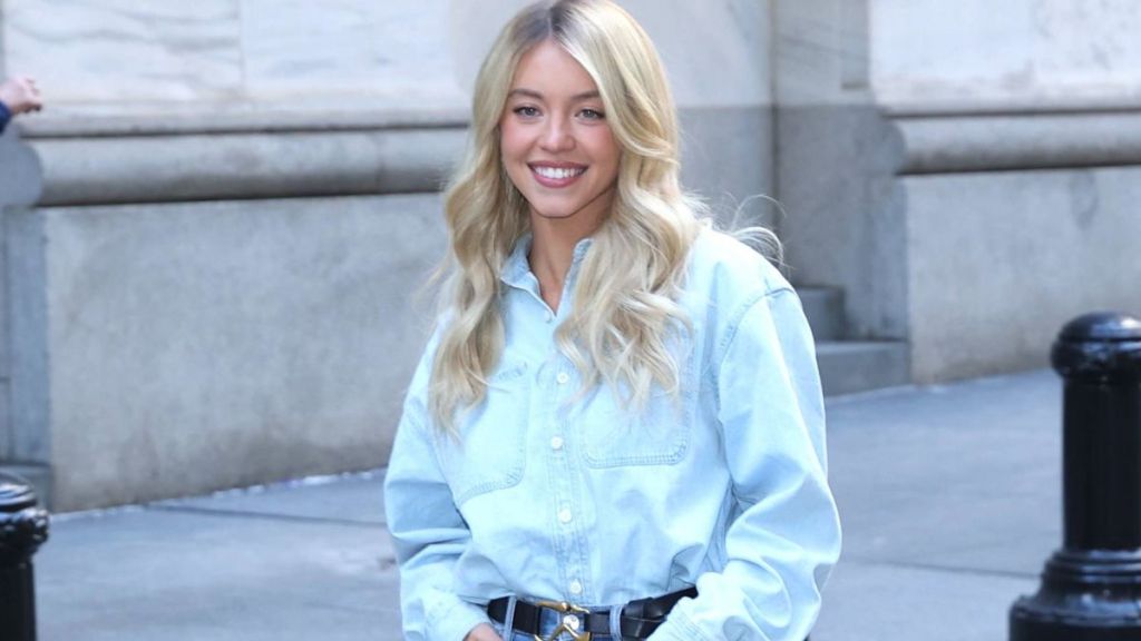 Sydney Sweeney Returns to American Eagle After Backlash