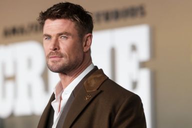 Chris Hemsworth Reveals First Look at New Crime Thriller After Recent Success 