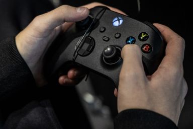 Next-Gen Xbox Elite 3 Cloud Gaming Controller Leaks Online