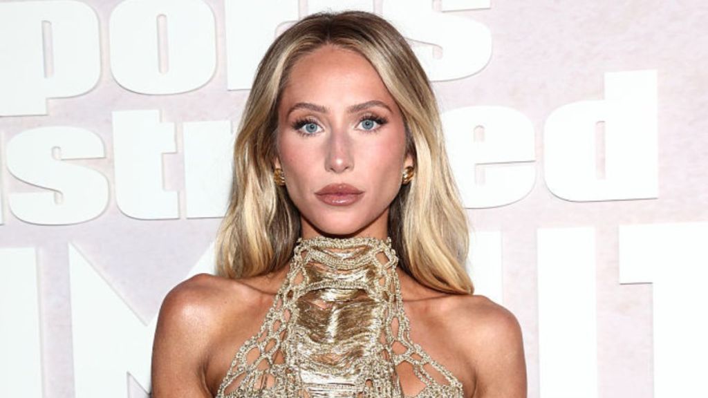 Alix Earle Keeps Her 'Hands Busy' in Daring Beach Bikini Look