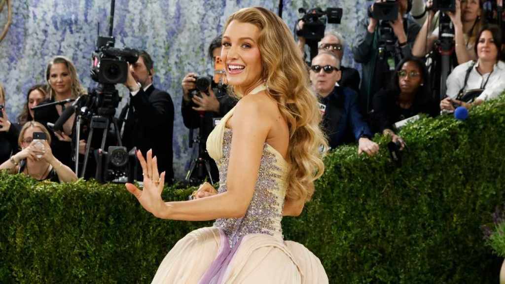 Blake Lively Branded a 'Hypocrite' After Met Gala Appearance — Source