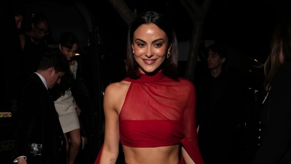 Camila Mendes Flaunts Her Toned Abs in Plunging top & Skirt Look