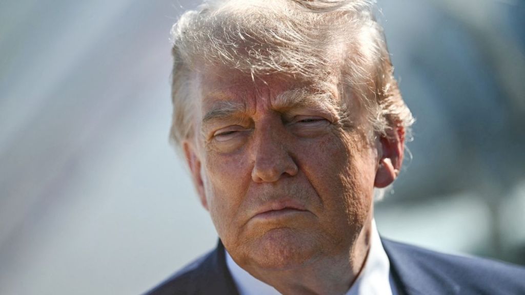 Anonymous Donald Trump Fans Post Wild Hantavirus and Ebola Conspiracy Theories