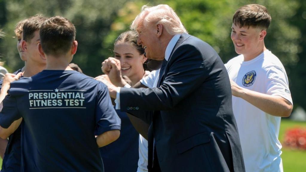 Donald Trump Teaching His Signature Dance Move to Teenage Kids Goes Viral