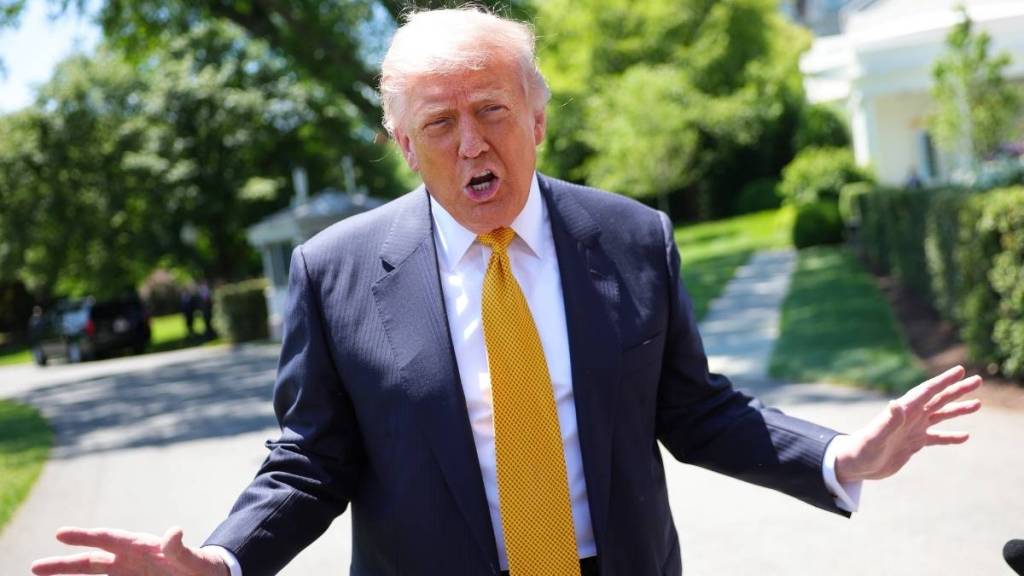 Donald Trump Makes Major Claims About Economy Amid Low Poll Numbers