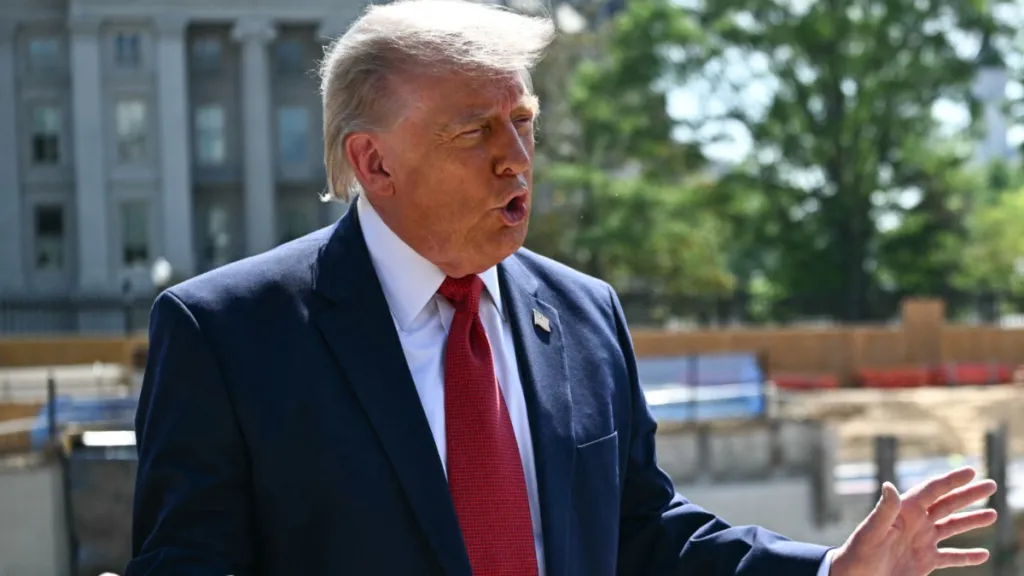 Donald Trump waist ballroom