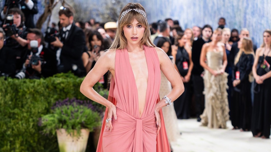 suki waterhouse