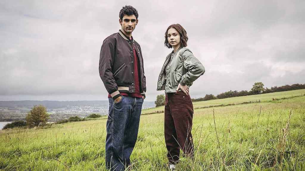 A Good Girl’s Guide to Murder Season 2 Trailer Previews Return of Wednesday Star’s Netflix Show