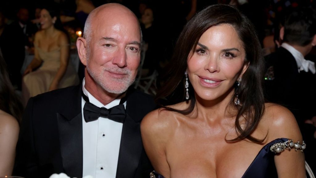 Jeff Bezos and Lauren Sánchez