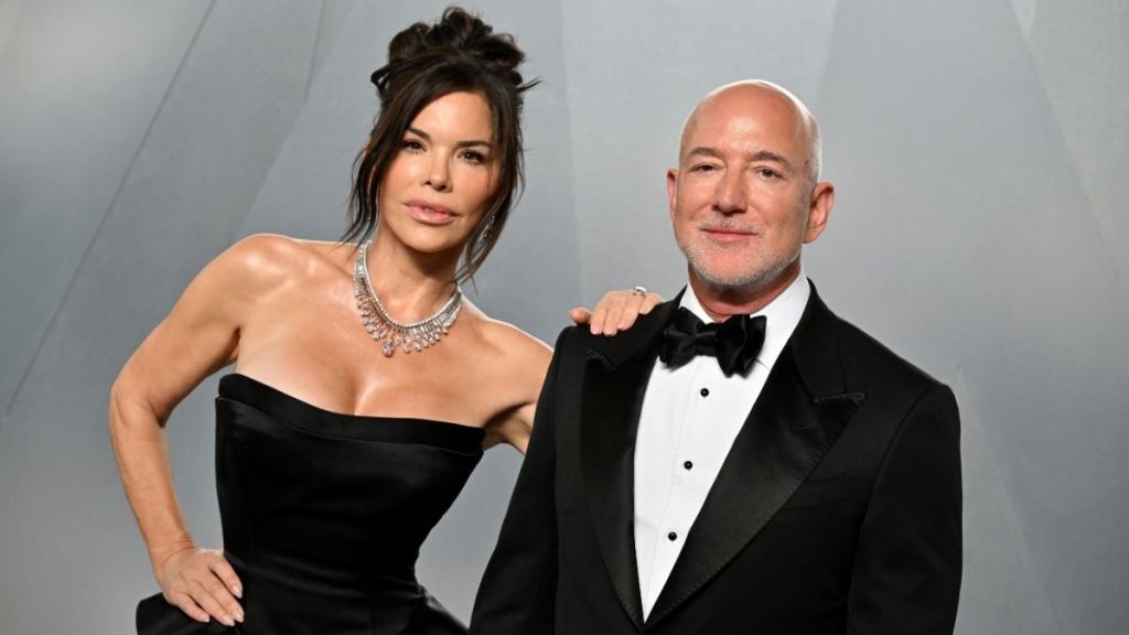 Jeff Bezos Is Having ‘Second Thoughts’ About Attending Met Gala — Source