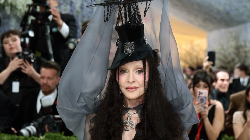 Madonna’s Mysterious Met Gala 2026 Headwear Leaves Fans Guessing