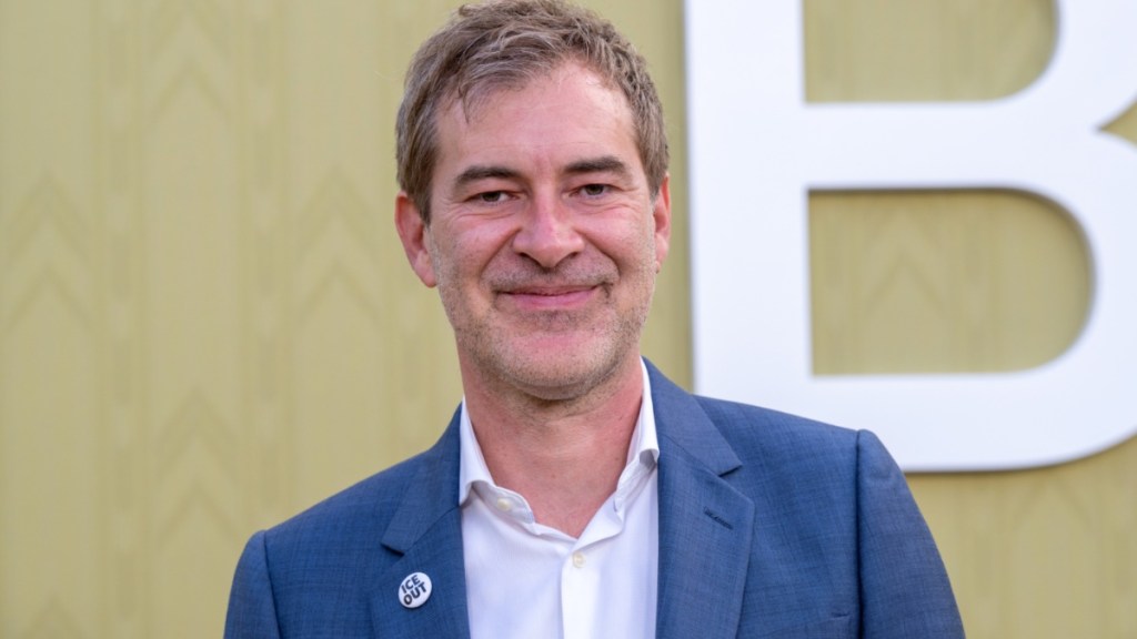 Mark Duplass Defends Kane Parsons Amid Backrooms Directing Rumors