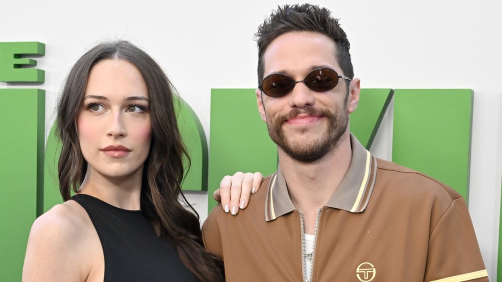 Elsie Hewitt Appears to Shade Pete Davidson Over Baby Duties