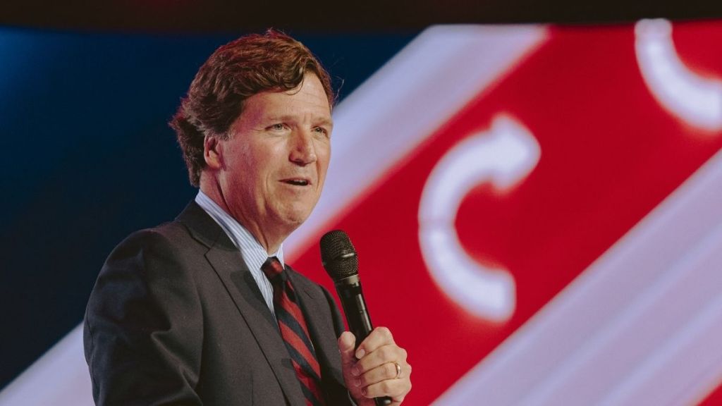 The View Co-Hosts Slam Tucker Carlson for Turning on Donald Trump