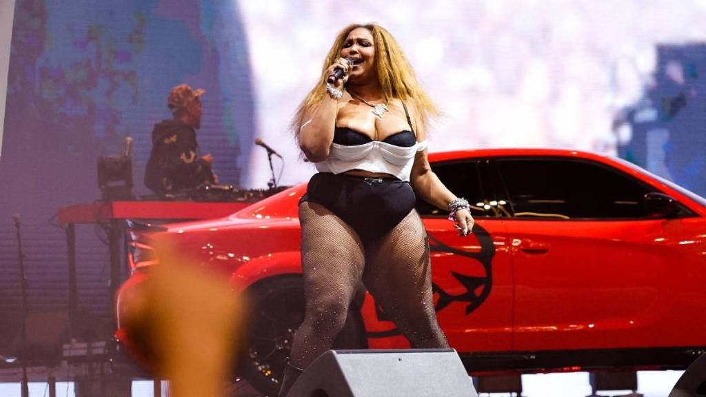 Lizzo Blasts Atlantic Records Over Pre-Album Slight