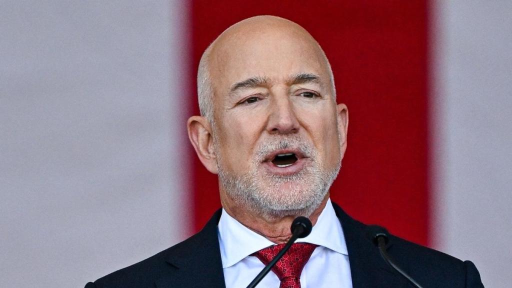 Jeff Bezos Defends Donald Trump's Evolution Despite Recent Controversies