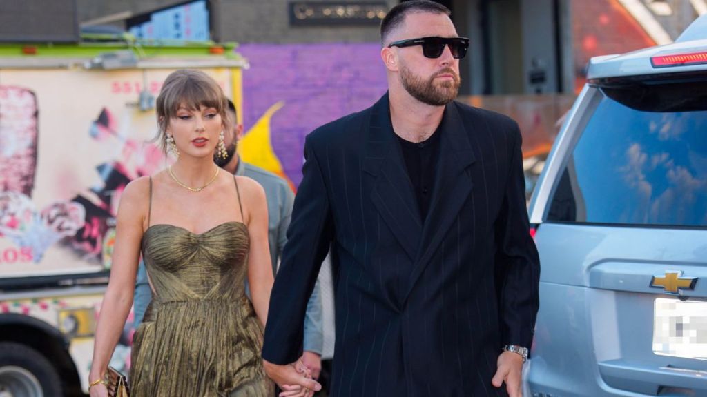 Taylor Swift's Stringy Dress Has Fans Convinced She's a 'Royal'