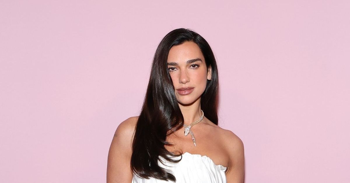 Dua Lipa's Tiny Bikini Breaks the Internet With Her Rock-Hard Abs -  Mandatory