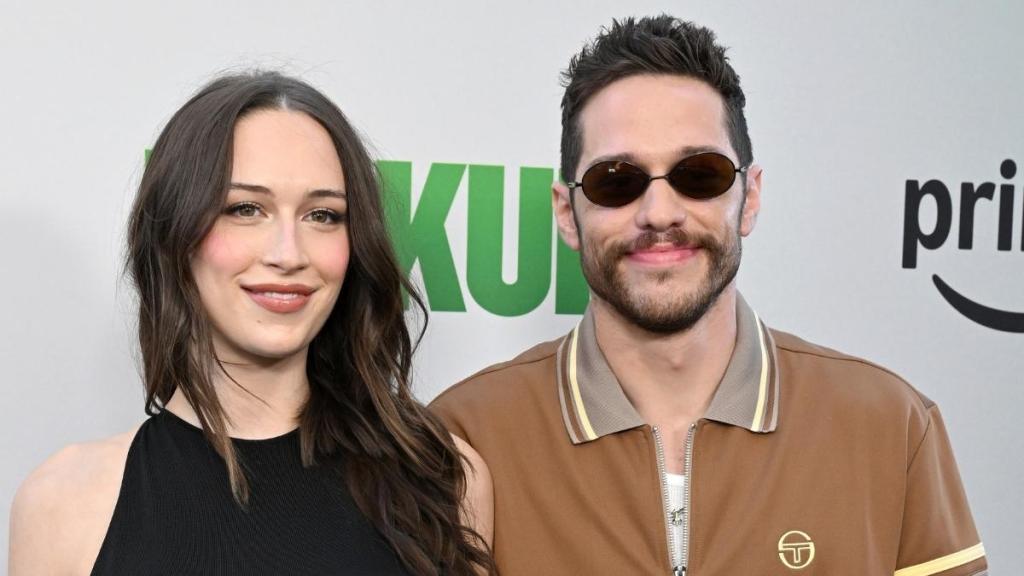 What Caused Pete Davidson & Elsie Hewitt’s Breakup — Source
