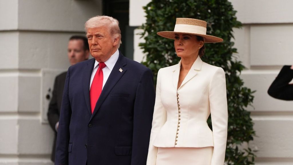 Lip reader reveals what Donald Trump and wife said during White House event