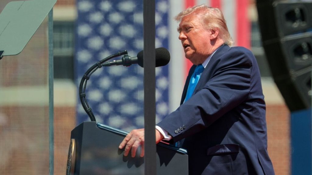 Donald Trump Trolled By Senator Over Son's Wedding Comment