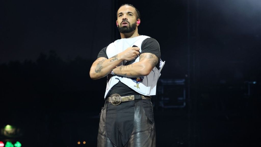Drake Would Defeat Kendrick Lamar in the Ring, Claims Streamer
