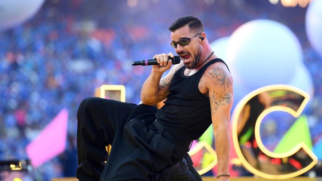 Tear Gas Forces Ricky Martin to Stop Montenegro Show