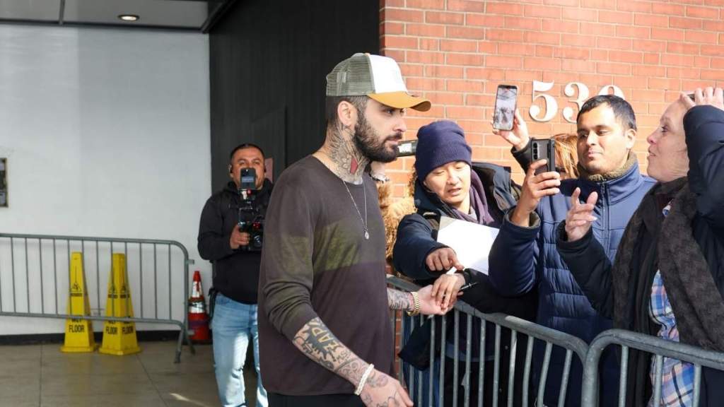 Zayn Malik Confronts Overzealous Fans Outside Hotel: ‘Get the F—k Out of the Way’