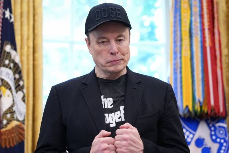 Elon Musk’s Baby Mama Says He ‘Endangered the Life’ of His Children