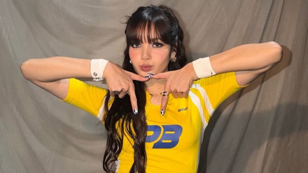 BLACKPINK’s Lisa Leaves Fans Sweating in Latex Shorts That Look More Like a Belt
