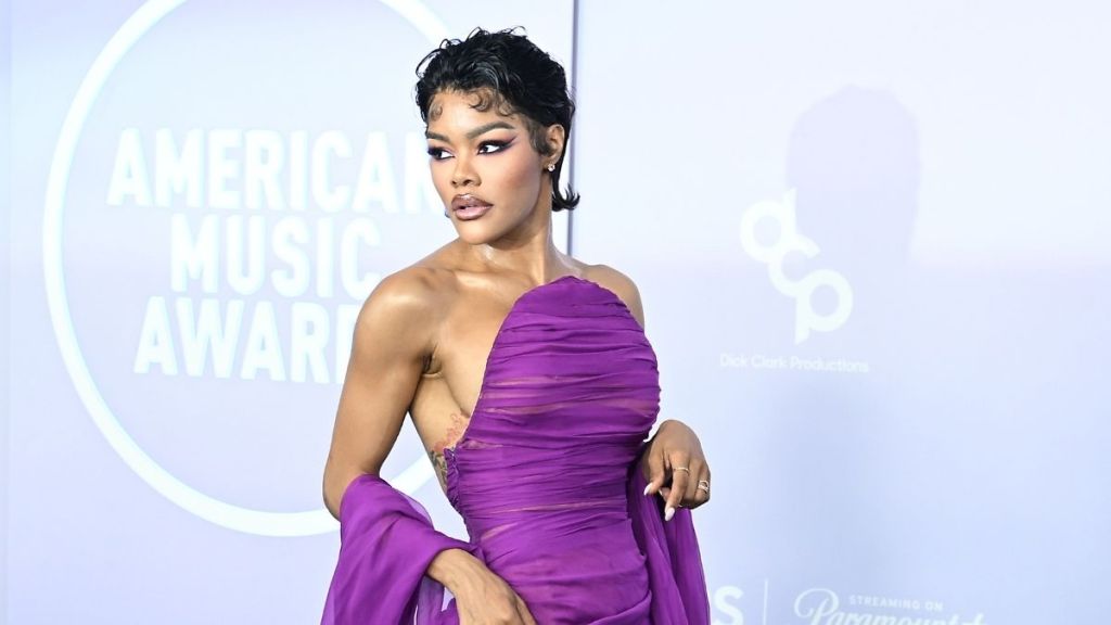 Teyana Taylor’s Slit Is So High It Left Little to the Imagination