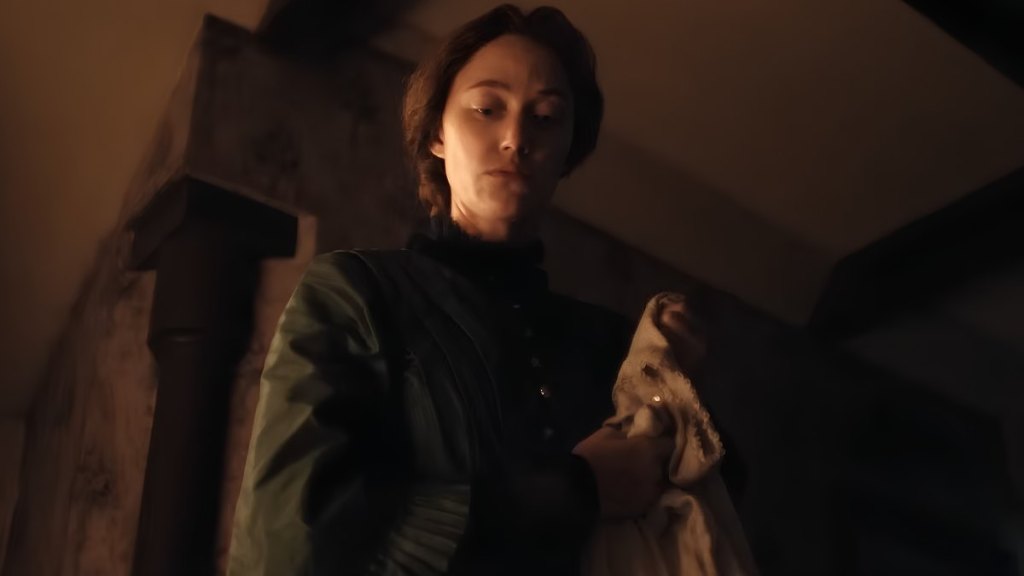 Maika Monroe’s Victorian Psycho Trailer Teases a Stylish Horror Movie Nightmare