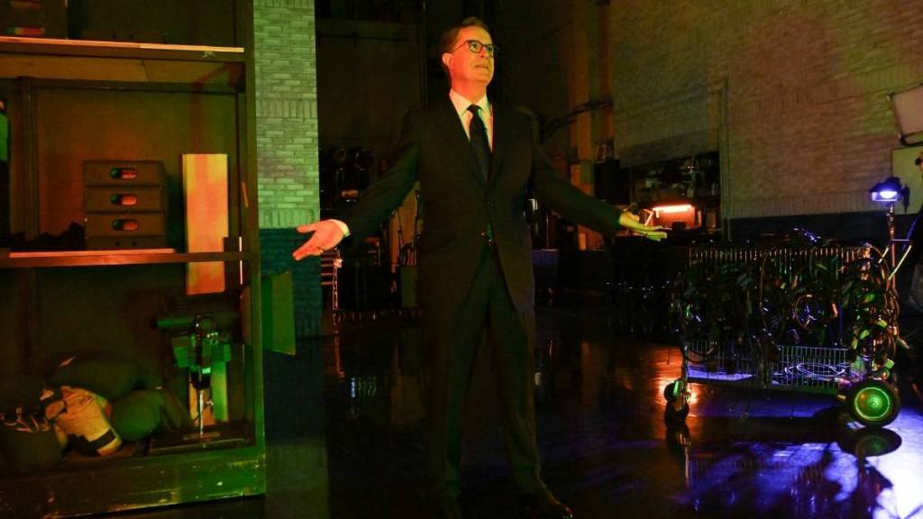 The Late Show Ends With Emotional Finale, Stephen Colbert Mostly Avoids Donald Trump
