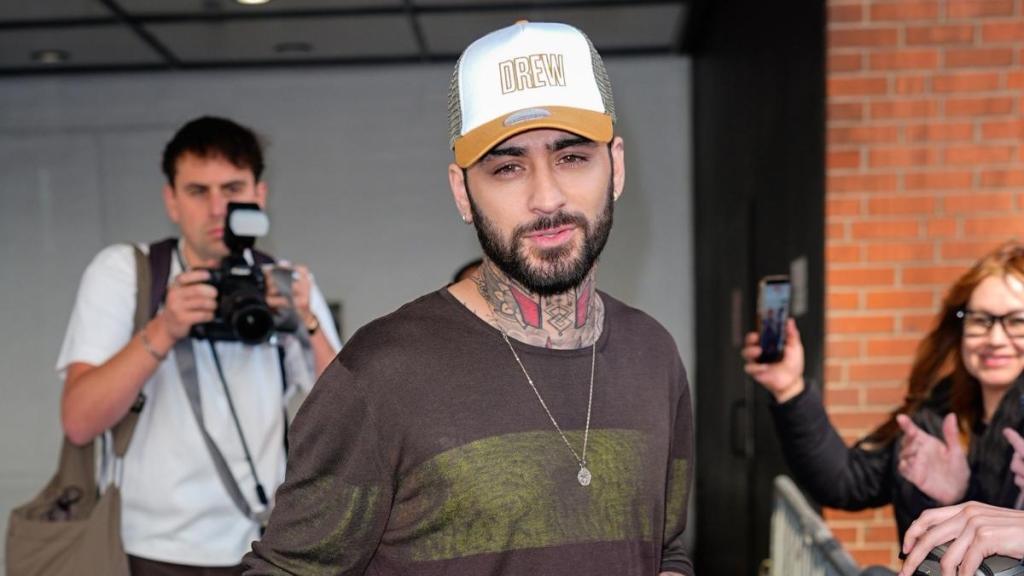 Zayn Malik Blames ‘Stalkers’ for His Tense Blow up in Viral Video