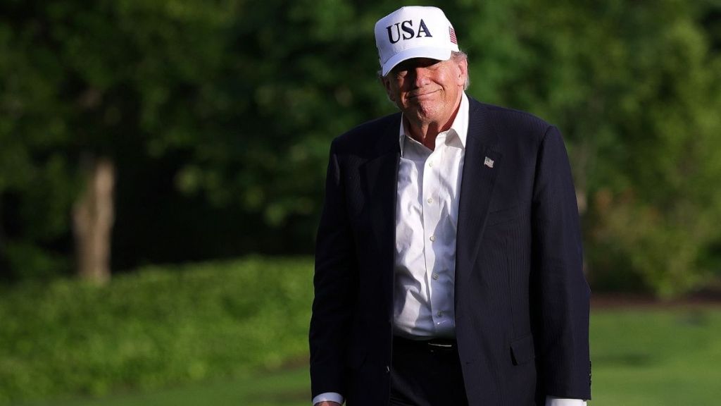 Donald Trump’s Ballroom Project Faces Uncertainty After Senate GOP Funding Move