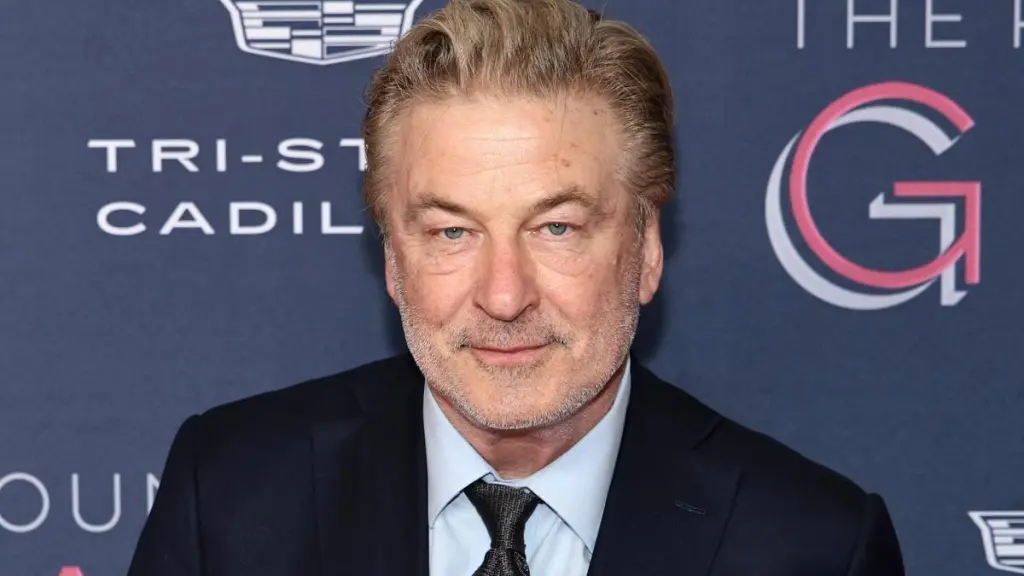 Alec Baldwin Slams Elon Musk for Criticizing Lupita Nyong'o's Looks