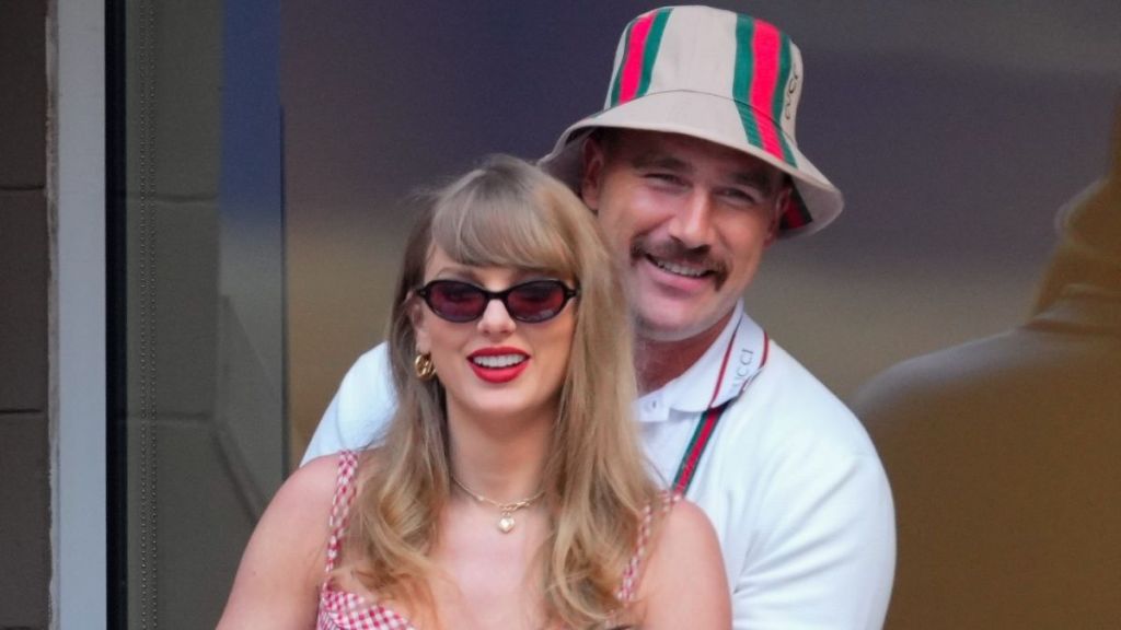 Taylor Swift's Big Night Sparks Sweet Travis Kelce Moment