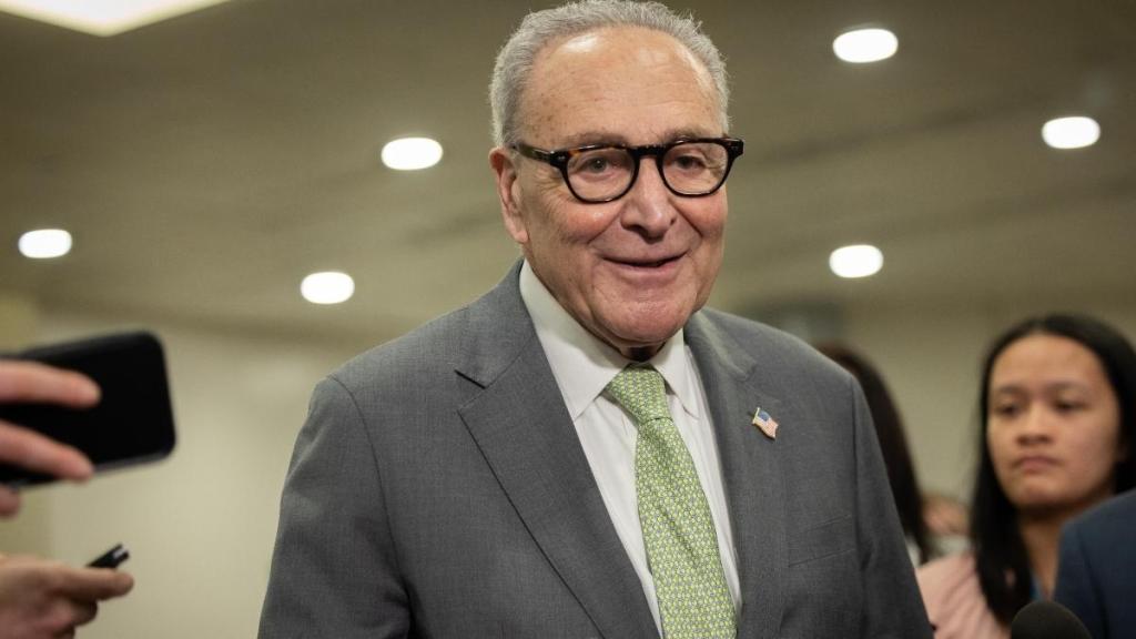 Chuck Schumer Slams Trump for Appearing to Sleep at Knicks Game Amid Iran War
