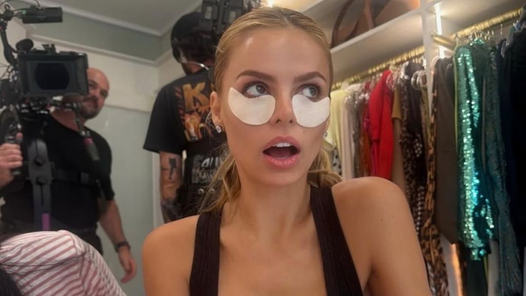Brooks Nader Shows Serious Skin in Teeny Tiny Ab-Baring Crop Top