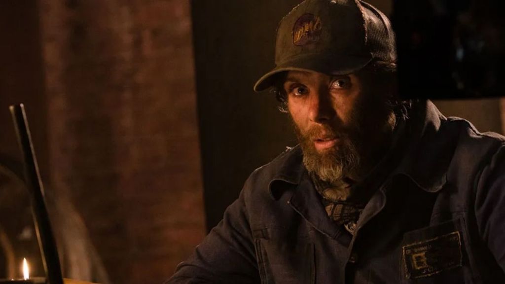 A Quiet Place 3’s Cillian Murphy & John Krasinski Reunite in New Set Video