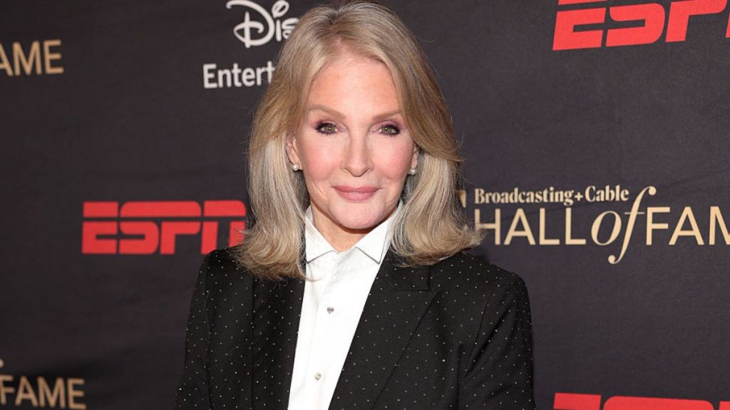 Deidre Hall Jokingly Slaps Today's Co-Anchor