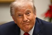 Donald Trump Posts Fake Pool Image in New Barack Obama Swipe