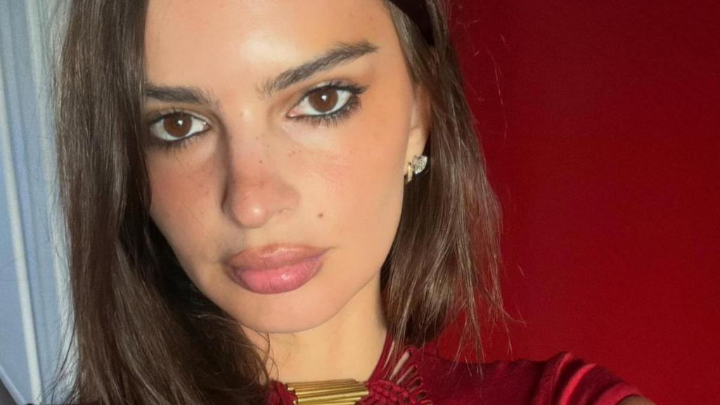 Emily Ratajkowski