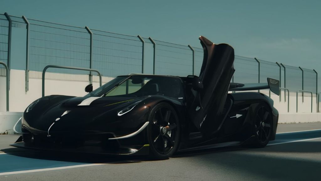 LEGO Reveals Its Fastest Koenigsegg Supercar Set With Over 300K Pieces