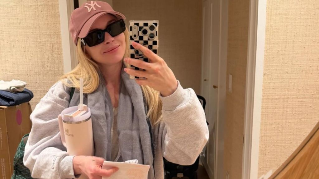 Lindsay Lohan's Rare Family Photos Have Fans Talking