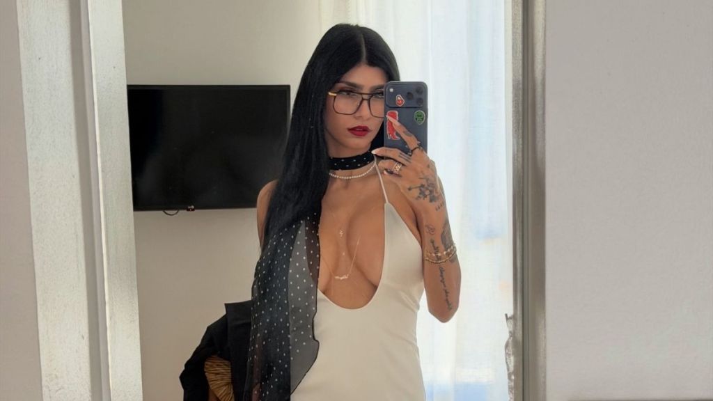 Mia Khalifa's Barely-There Bikini Look Has Fans Raving 'Hot'