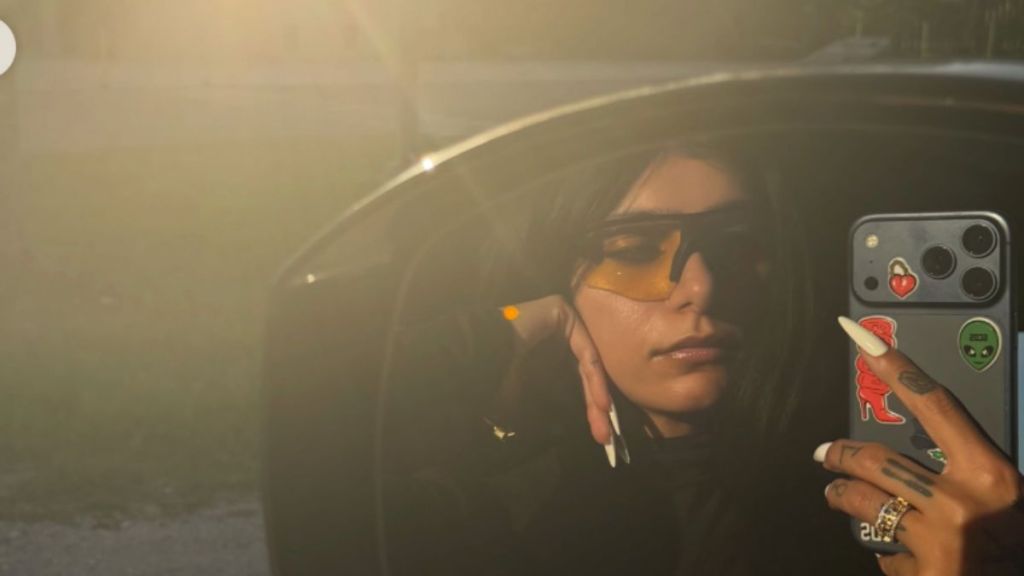 Mia Khalifa's Car Photo Is All About Bare Legs & Summer Style